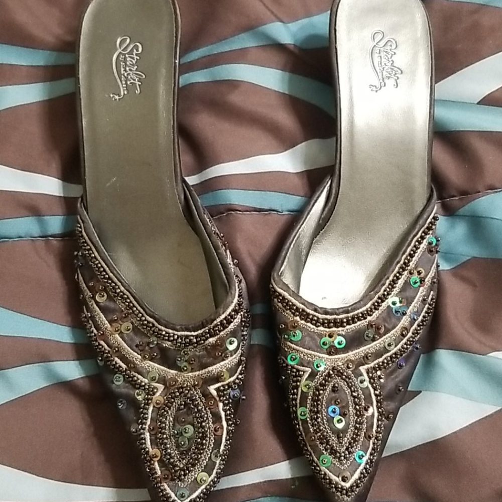 Vintage look heels